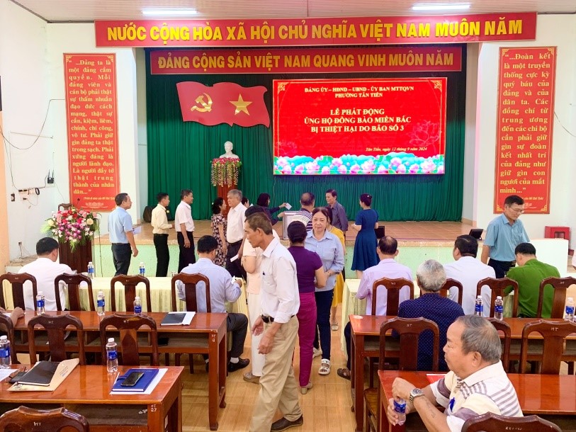 1.6. ỦNG HỘ LŨ LỤT